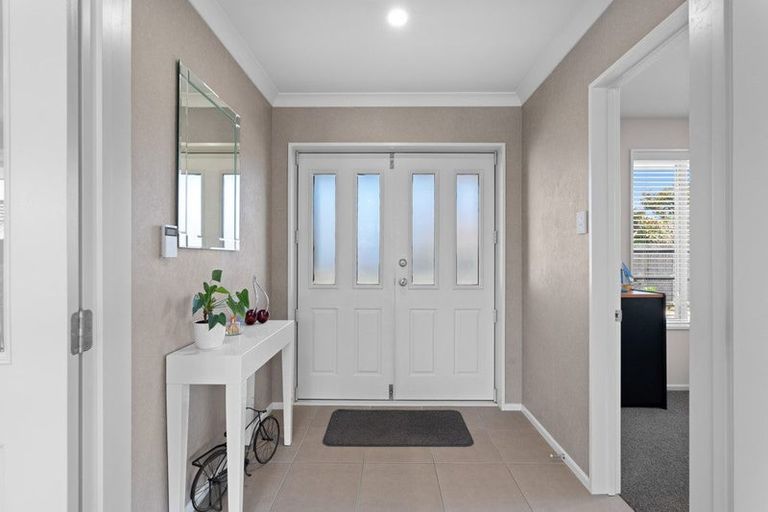 Photo of property in 22 Burbank Drive, Aidanfield, Christchurch, 8025