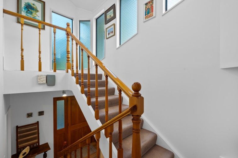 Photo of property in 34 Milton Terrace, Picton, 7220