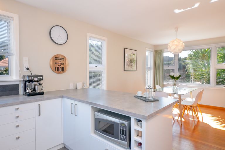 Photo of property in 71a Main Road, Redcliffs, Christchurch, 8081