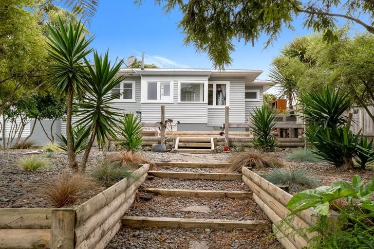 Photo of property in 17 Argyle Avenue, Levin, 5510