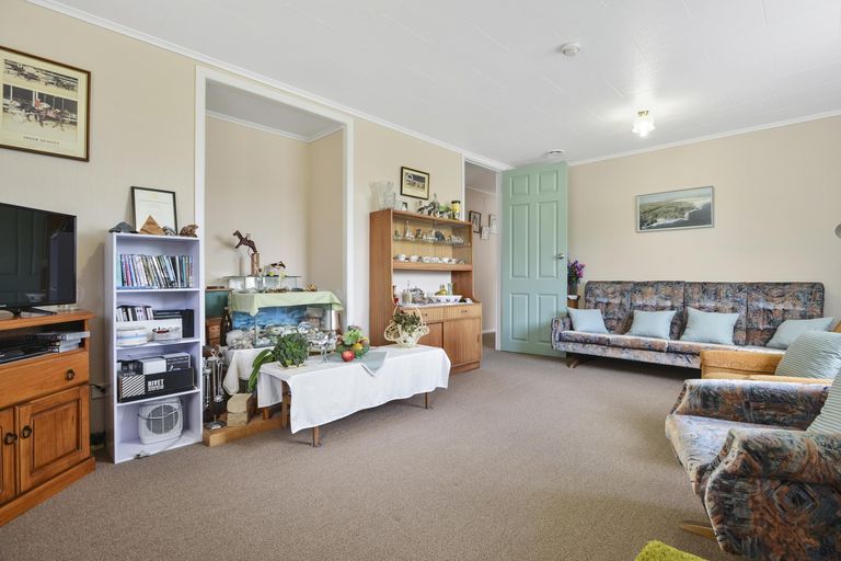 Photo of property in 45 Te Wheoro Street, Meremere, Mercer, 2474