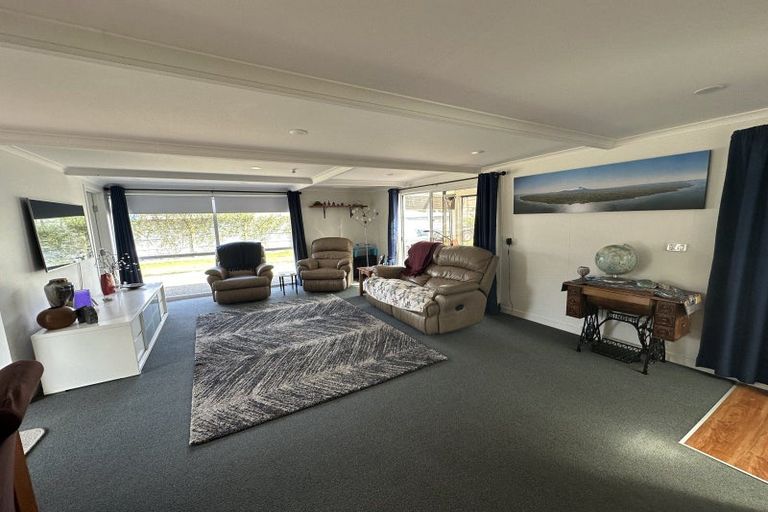 Photo of property in 59 Patu-kukupa Street, Manaia, 4612