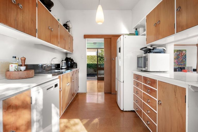 Photo of property in 25 Hillcrest Road, Hillcrest, Hamilton, 3216