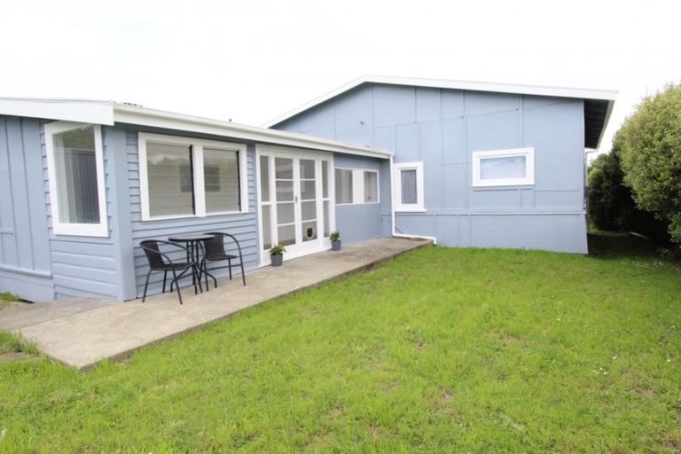 Photo of property in 14 Alfredton Road, Eketahuna, 4900