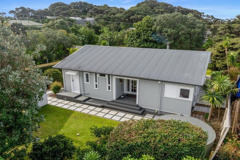 Photo of property in 1 Pohutukawa Place, Mangawhai Heads, Mangawhai, 0505