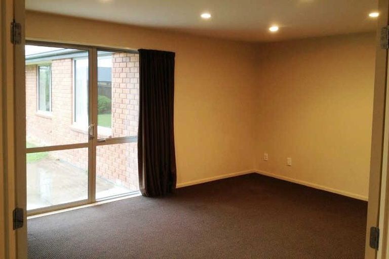 Photo of property in 6 Cunneen Place, Aidanfield, Christchurch, 8025