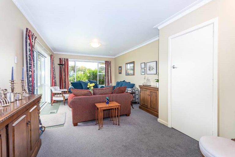 Photo of property in 15 Manuka Street, Mairehau, Christchurch, 8013