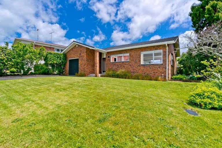 Photo of property in 26 Mcbreen Avenue, Northcote, Auckland, 0627