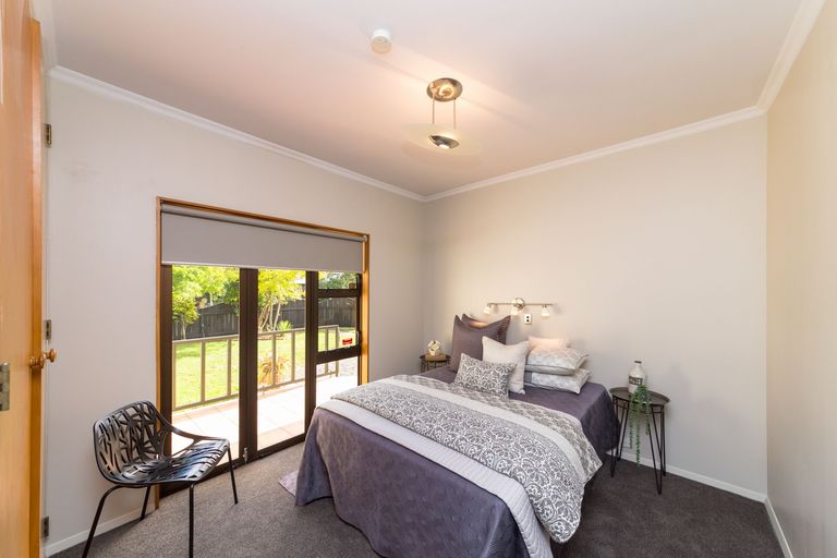 Photo of property in 40 Weston Avenue, Roslyn, Palmerston North, 4414