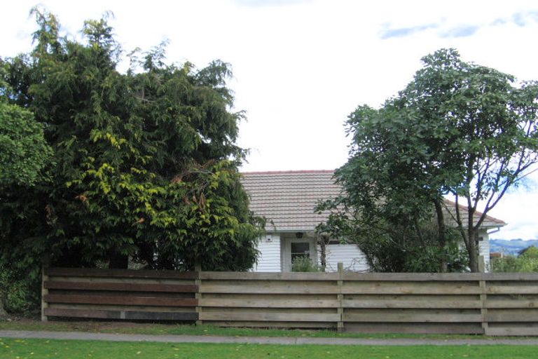 Photo of property in 39 Hinekura Avenue, Taupo, 3330