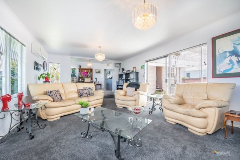 Photo of property in 33 Fairfield Avenue, Fairfield, Lower Hutt, 5011