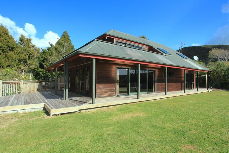Photo of property in 39 Whaanga Road, Raglan, 3297