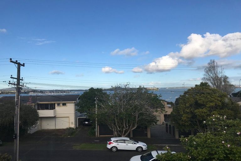 Photo of property in 1/30 Princes Street, Northcote Point, Auckland, 0627