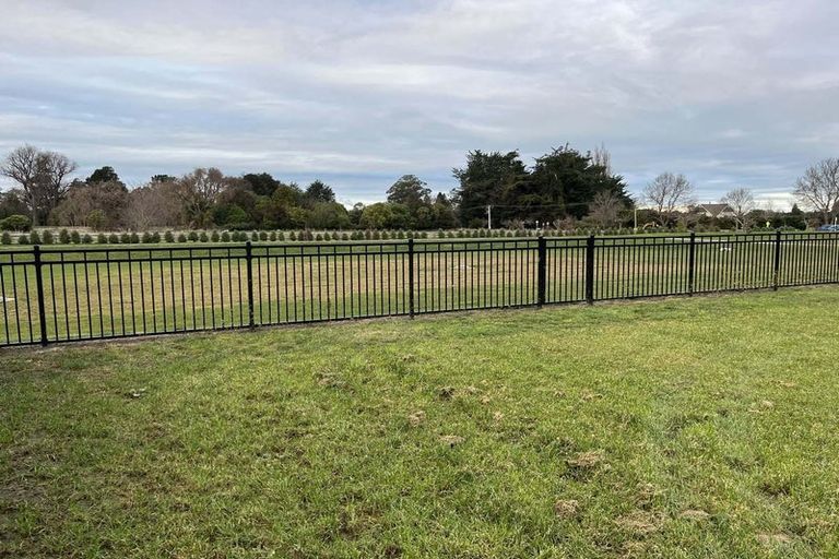 Photo of property in 24 Inch Crescent, Rangiora, 7400