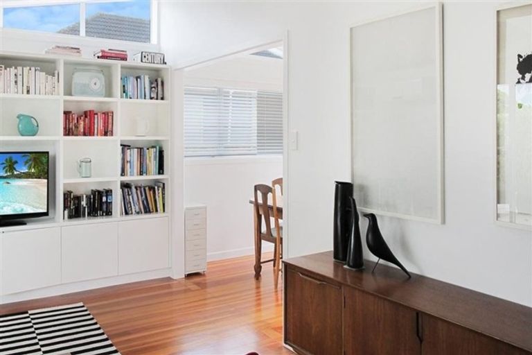 Photo of property in 38 Wellesley Road, Mangere Bridge, Auckland, 2022