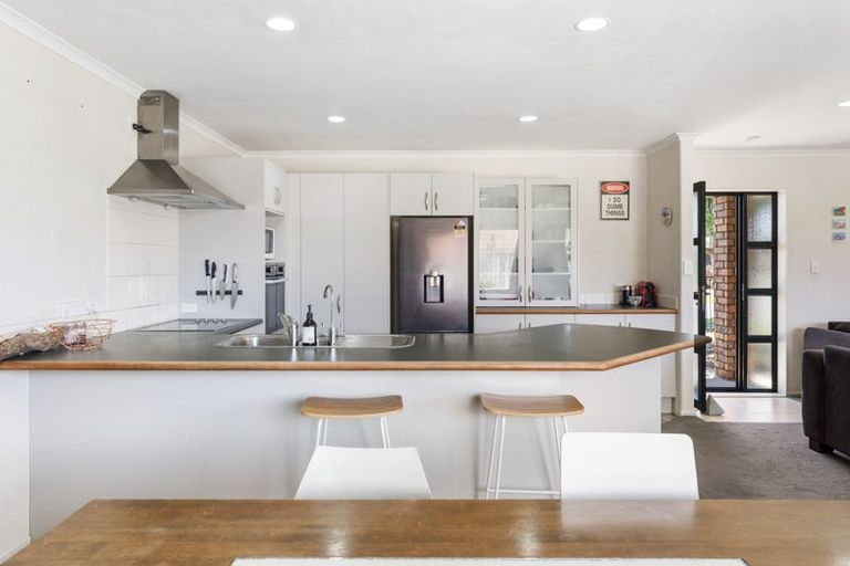 Photo of property in 11 Sarah Place, Papamoa Beach, Papamoa, 3118