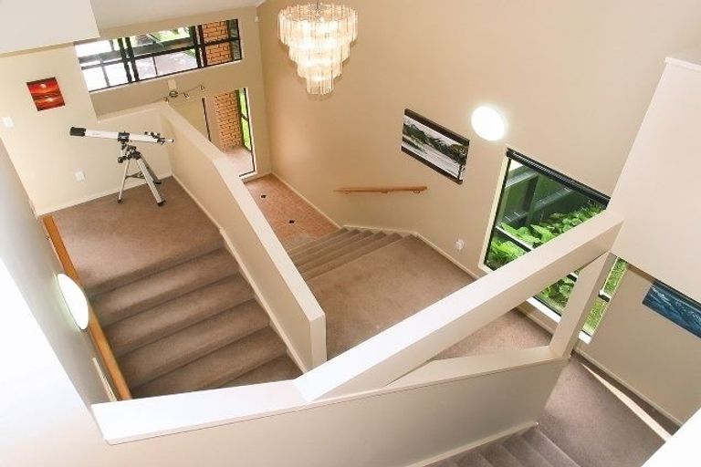 Photo of property in 51 Sunrise Boulevard, Tawa, Wellington, 5028