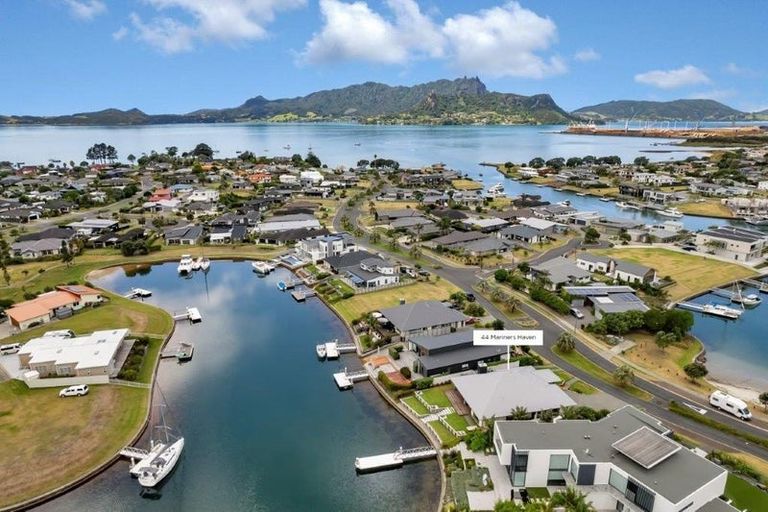 Photo of property in 44 Mariners Haven, One Tree Point, 0118