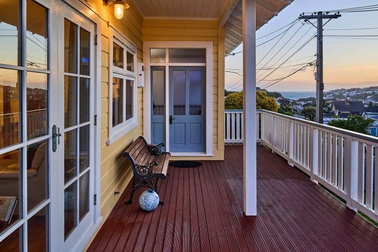 Photo of property in 133 Melbourne Road, Island Bay, Wellington, 6023