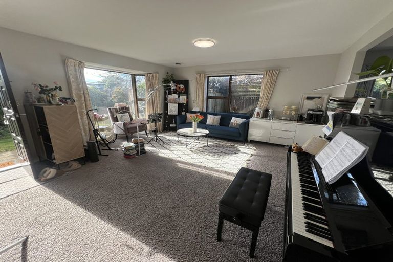 Photo of property in 2/7 Rhyl Place, Bryndwr, Christchurch, 8053