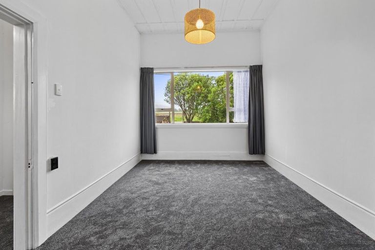 Photo of property in 9-15 Nikau Street, Tokomaru, Palmerston North, 4474
