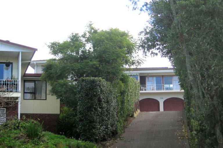 Photo of property in 15 Hartley Terrace, Massey, Auckland, 0614
