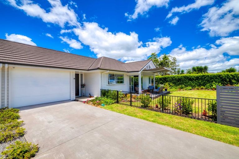Photo of property in 33 Te Wairere Crescent, Kerikeri, 0230
