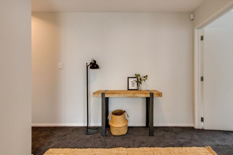 Photo of property in 12a Chaucer Road, Hospital Hill, Napier, 4110