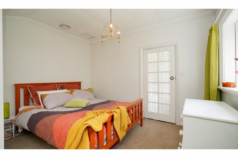 Photo of property in 32 Rakiura Parade, Otatara, Invercargill, 9879