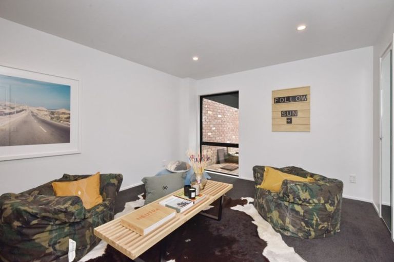 Photo of property in 6 Craigieburn Lane, Mount Pleasant, Christchurch, 8081