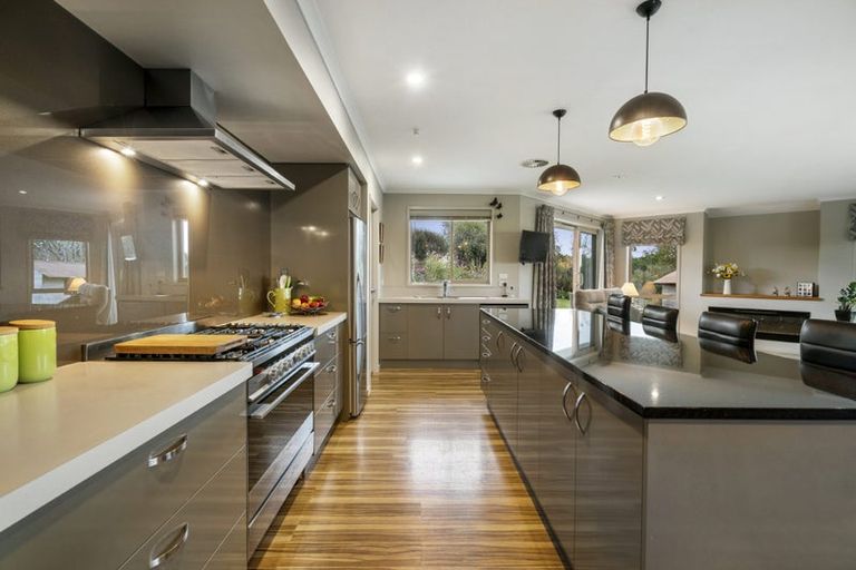 Photo of property in 122d Forestry Road, Waitoki, Kaukapakapa, 0871