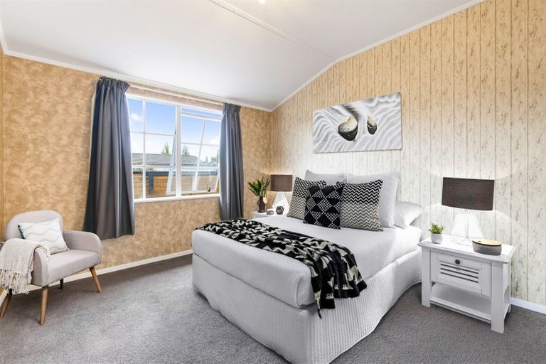 Photo of property in 1/25 Karepo Crescent, Ranui, Auckland, 0612