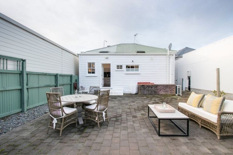 Photo of property in 11 Wellesley Road, Napier South, Napier, 4110