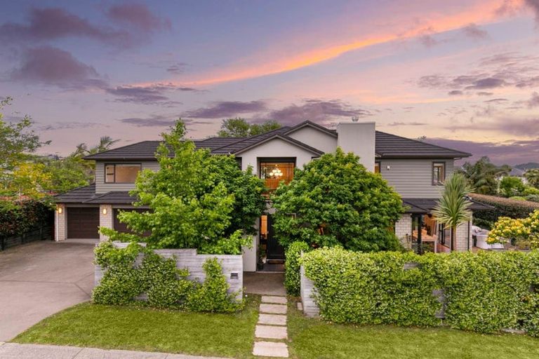 Photo of property in 29 Huntington Park Drive, Greenhithe, Auckland, 0632