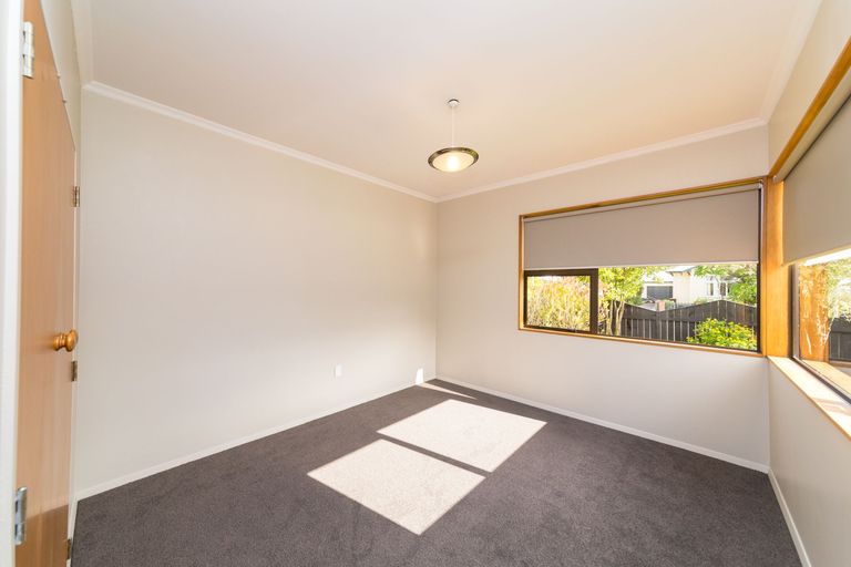 Photo of property in 40 Weston Avenue, Roslyn, Palmerston North, 4414