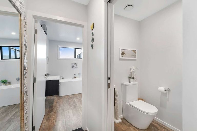 Photo of property in 38 Nore Street, Waihola, Milton, 9073