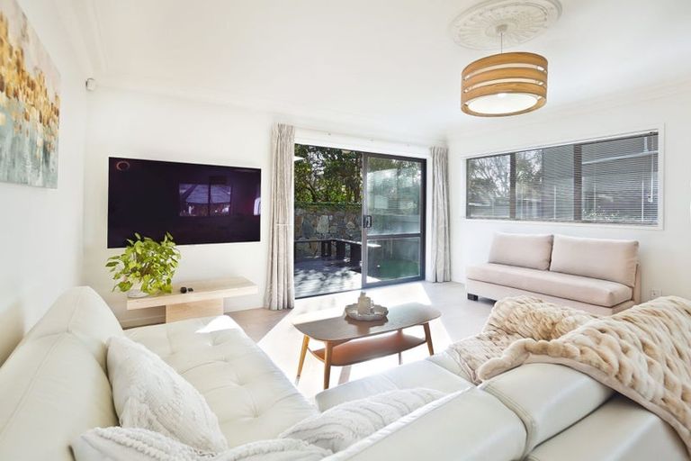 Photo of property in 2/403 Hibiscus Coast Highway, Orewa, 0931