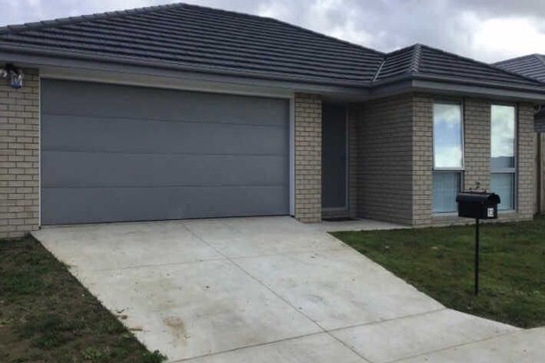 Photo of property in 15 Parton Road, Pukekohe, 2120