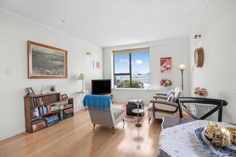 Photo of property in Hobson Court Flats, 59/70 Hobson Street, Thorndon, Wellington, 6011