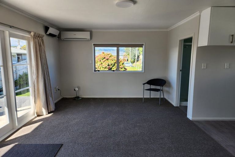 Photo of property in 47 Gray Avenue, Paraparaumu Beach, Paraparaumu, 5032