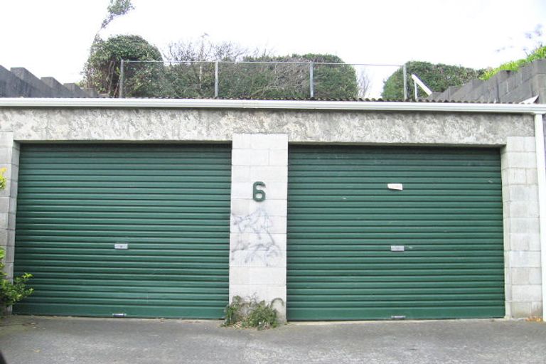 Photo of property in 6 Middleton Road, Johnsonville, Wellington, 6037