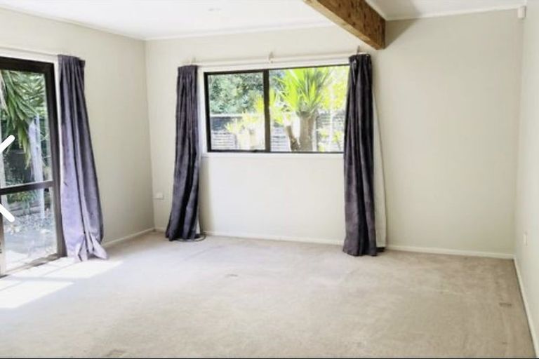 Photo of property in 112 Cossey Road, Drury, 2577