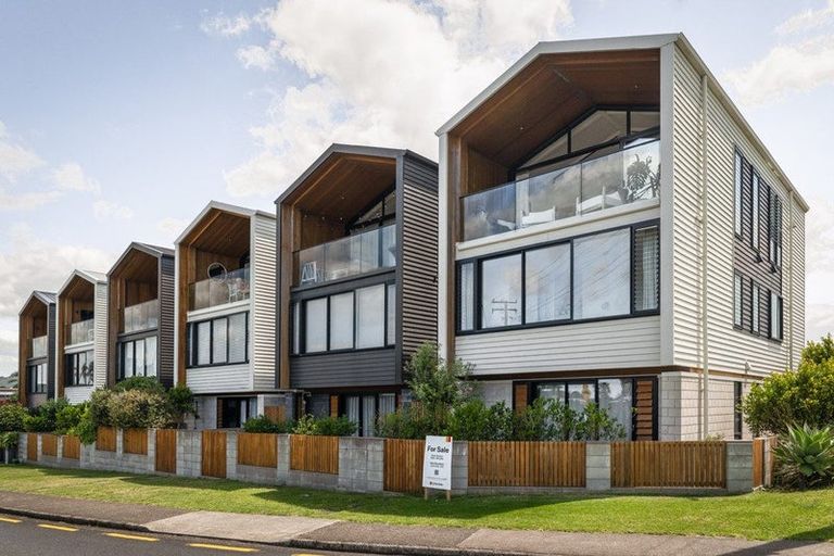 Photo of property in 1/15 Edinburgh Street, Waihi Beach, 3611