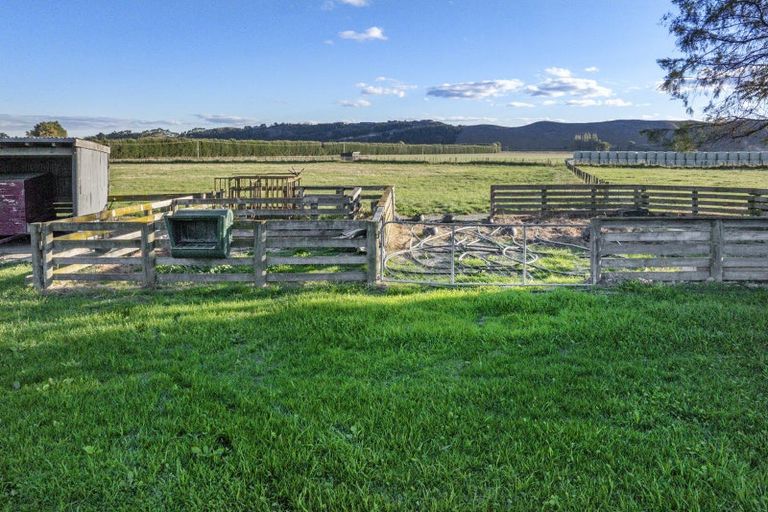 Photo of property in 357 Swamp Road, Fernhill, Napier, 4183