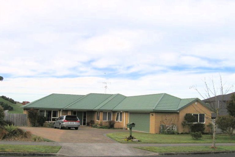 Photo of property in 9 Limousin Place, Grandview Heights, Hamilton, 3200