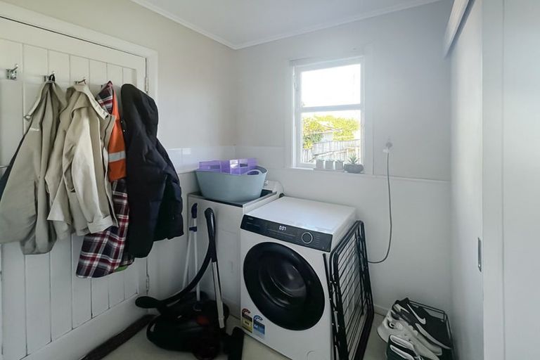 Photo of property in 2/106 Linton Street, West End, Palmerston North, 4410