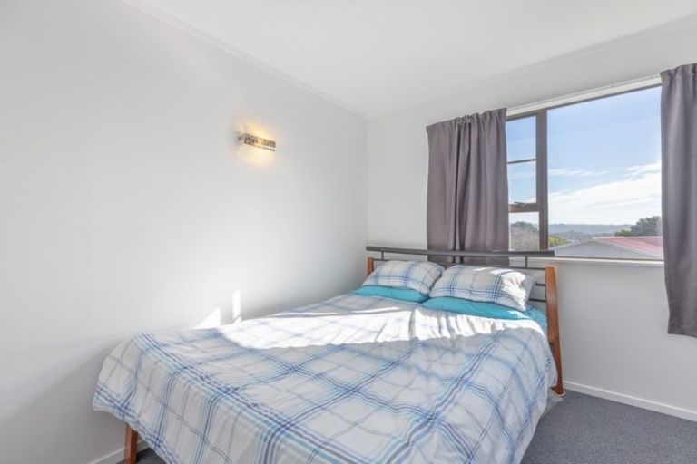 Photo of property in 11 Marne Grove, Waitangirua, Porirua, 5024