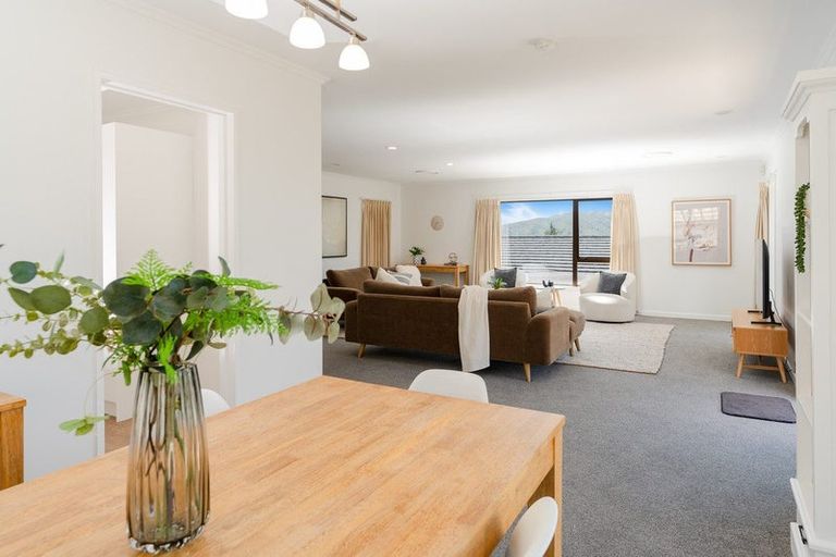 Photo of property in 184 Orangi Kaupapa Road, Northland, Wellington, 6012