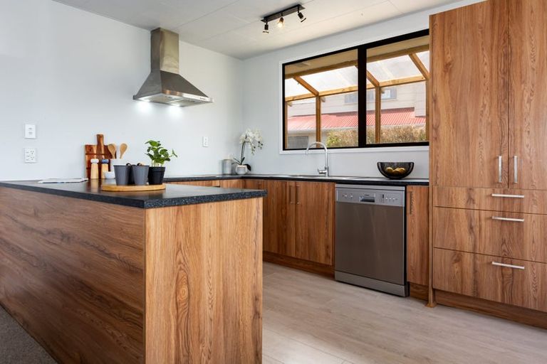 Photo of property in 7 Humphreys Grove, Titahi Bay, Porirua, 5022