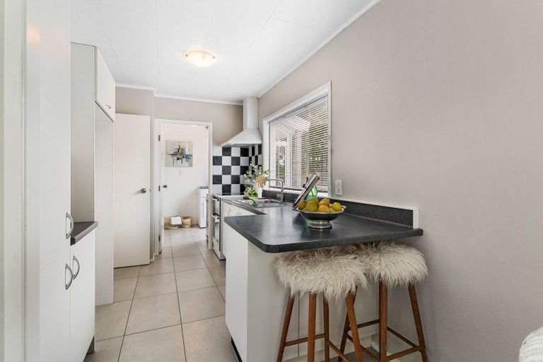 Photo of property in 1/54 De Quincey Terrace, Highland Park, Auckland, 2010